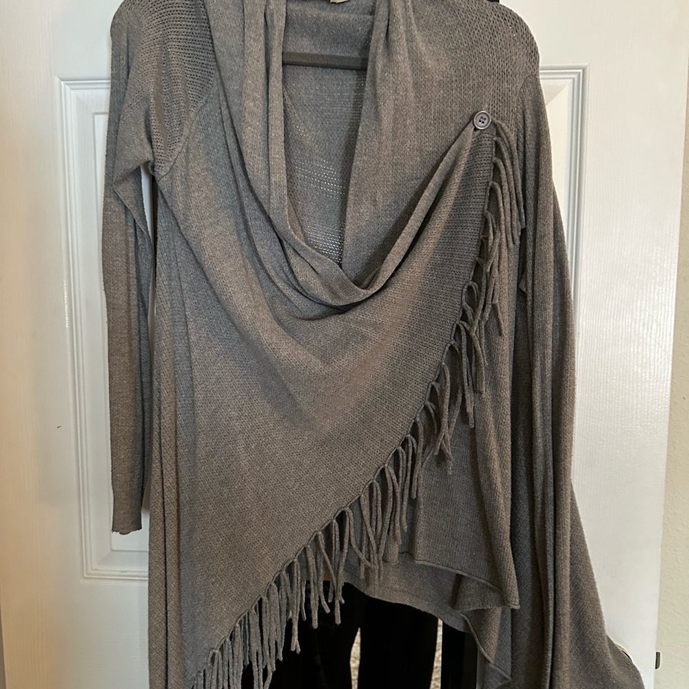 LOVESTITCH Gray Fringe Women's Sweater